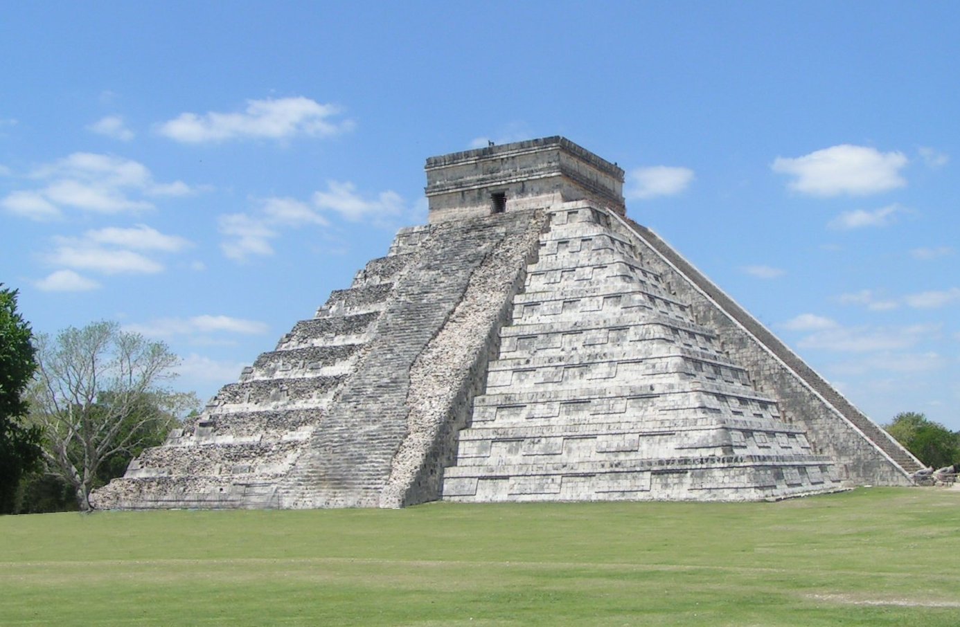 Pyramidy starých Mayů v Chichén Itzá